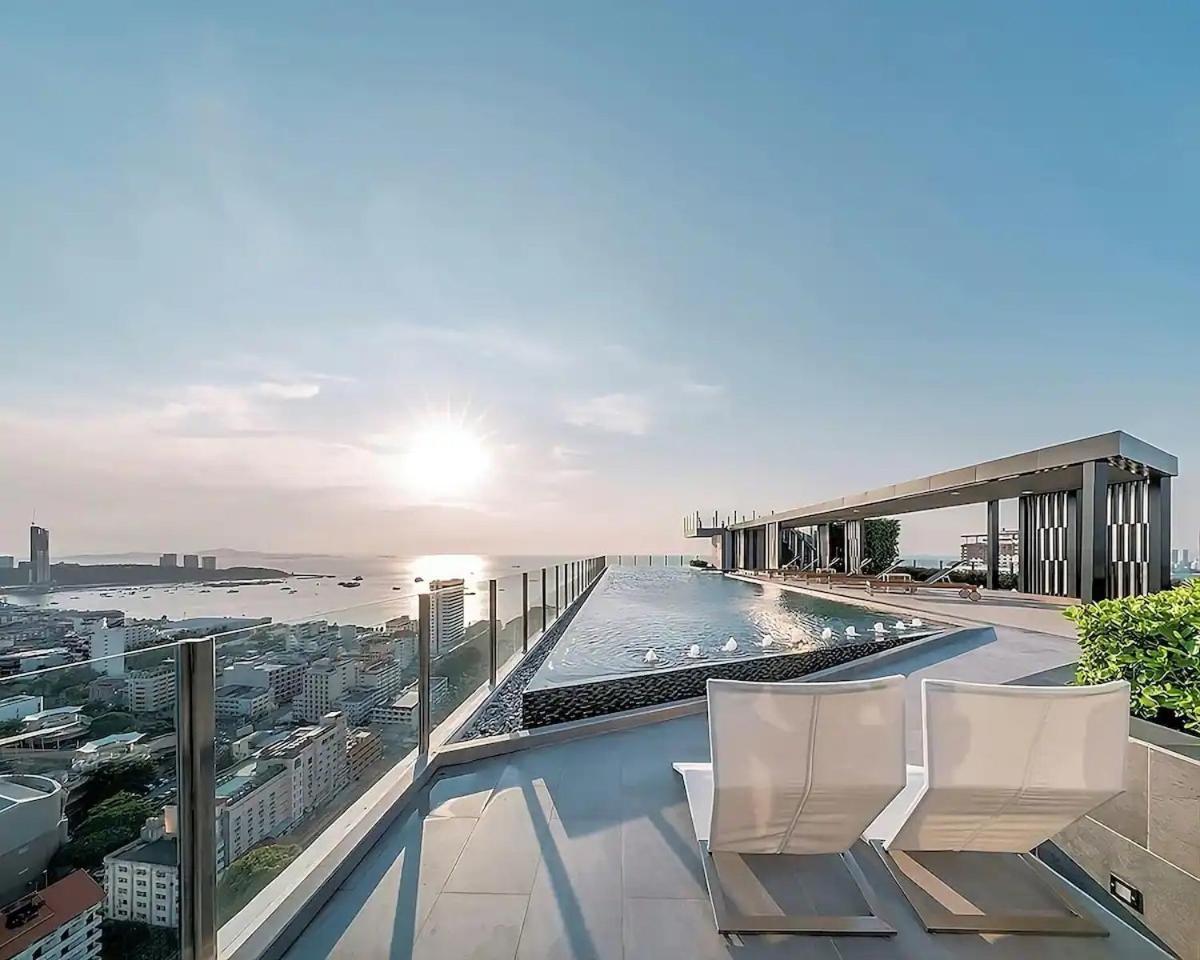 Central Pattaya Fully Equipped Condo Next To Beach Екстер'єр фото